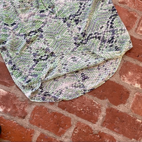 CAbi #746 Darby Sheer snakeskin Size large top - Picture 7 of 8